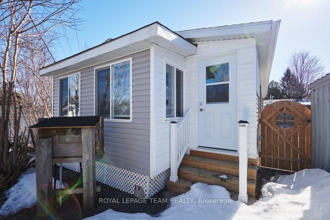 Photo 5 of 44 Ash Street, Ottawa, Bellwood - Industrial Park — HOMEH