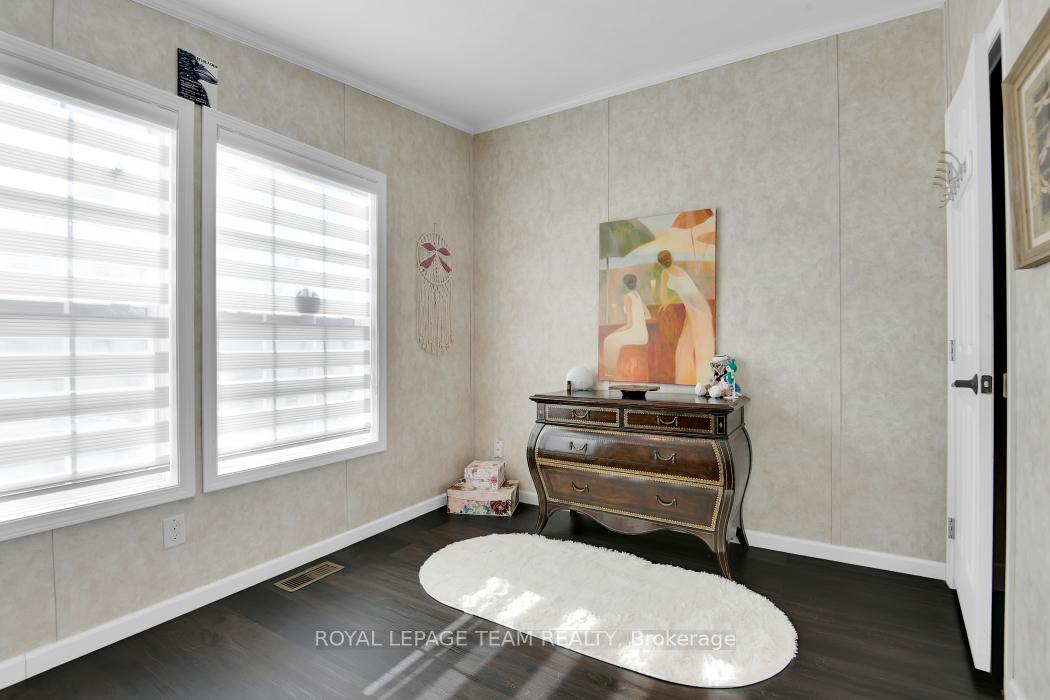 Photo 18 of 44 Ash Street, Ottawa, Bellwood - Industrial Park — HOMEH