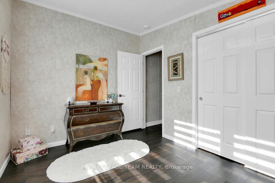 Photo 19 of 44 Ash Street, Ottawa, Bellwood - Industrial Park — HOMEH