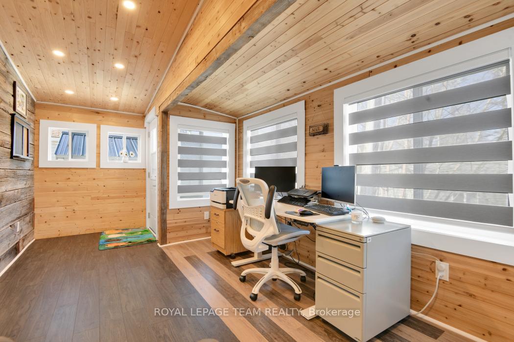 Photo 24 of 44 Ash Street, Ottawa, Bellwood - Industrial Park — HOMEH