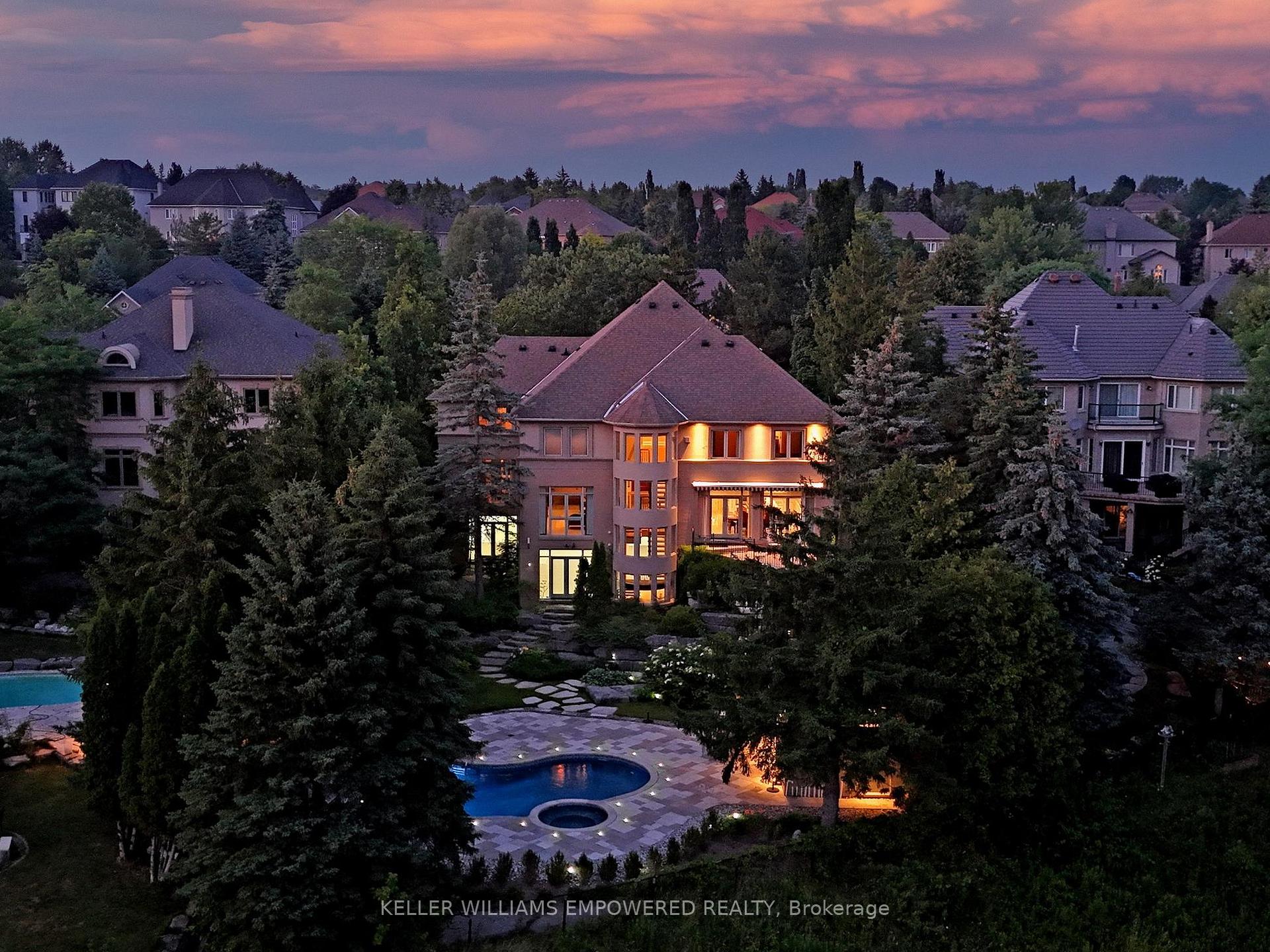 Photo 3 of 90 Humberview Drive, Vaughan, Islington Woods — HOMEH