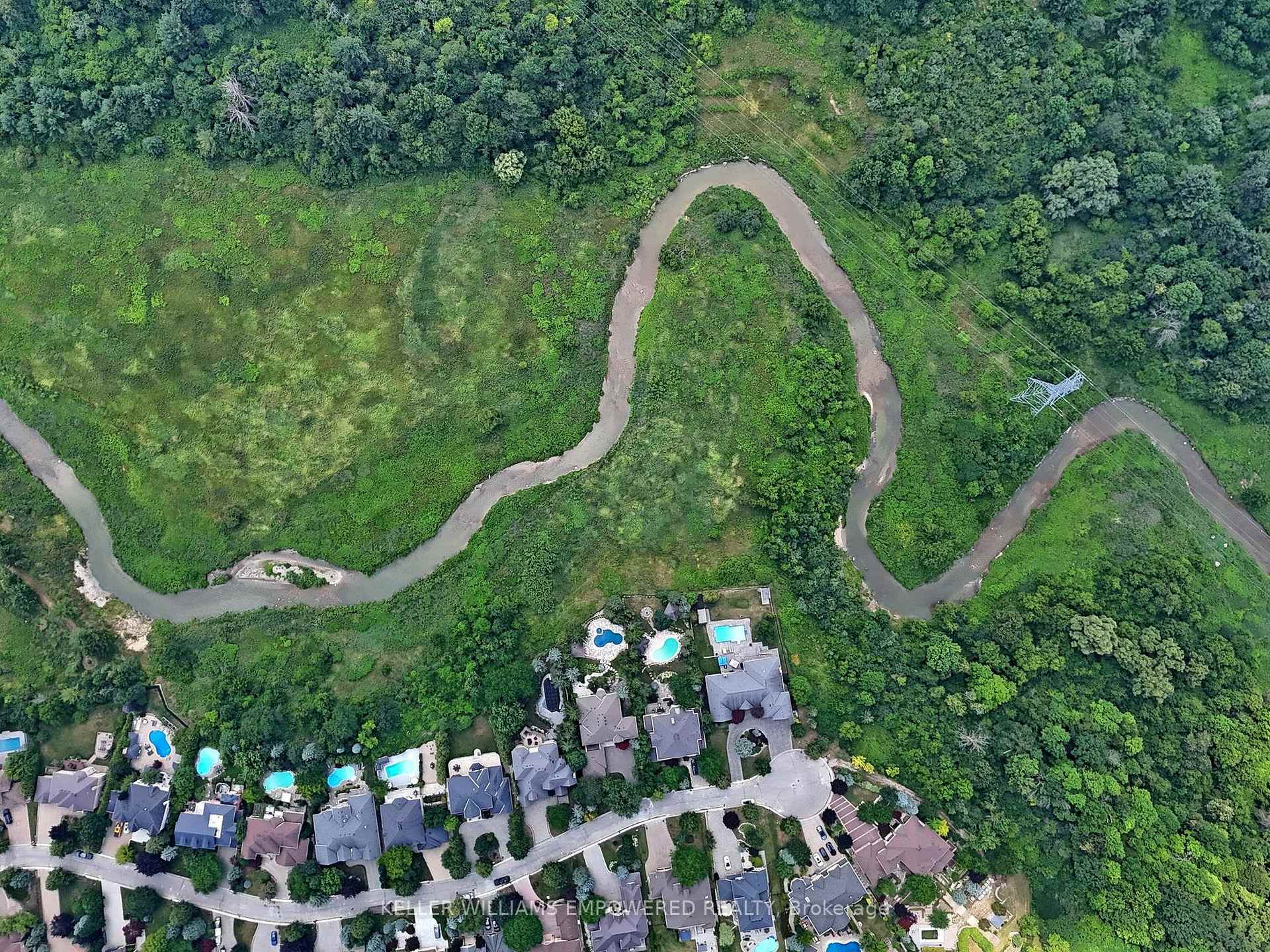 Photo 7 of 90 Humberview Drive, Vaughan, Islington Woods — HOMEH