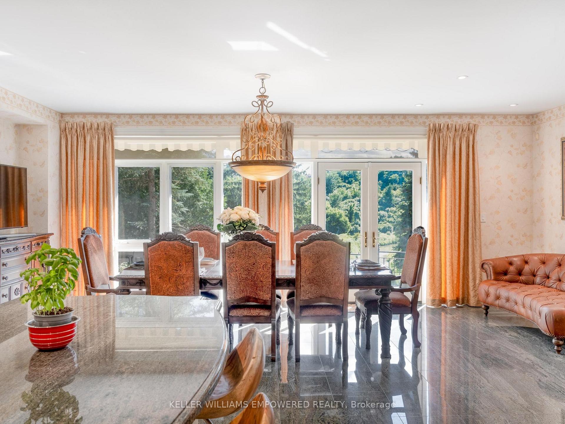 Photo 22 of 90 Humberview Drive, Vaughan, Islington Woods — HOMEH