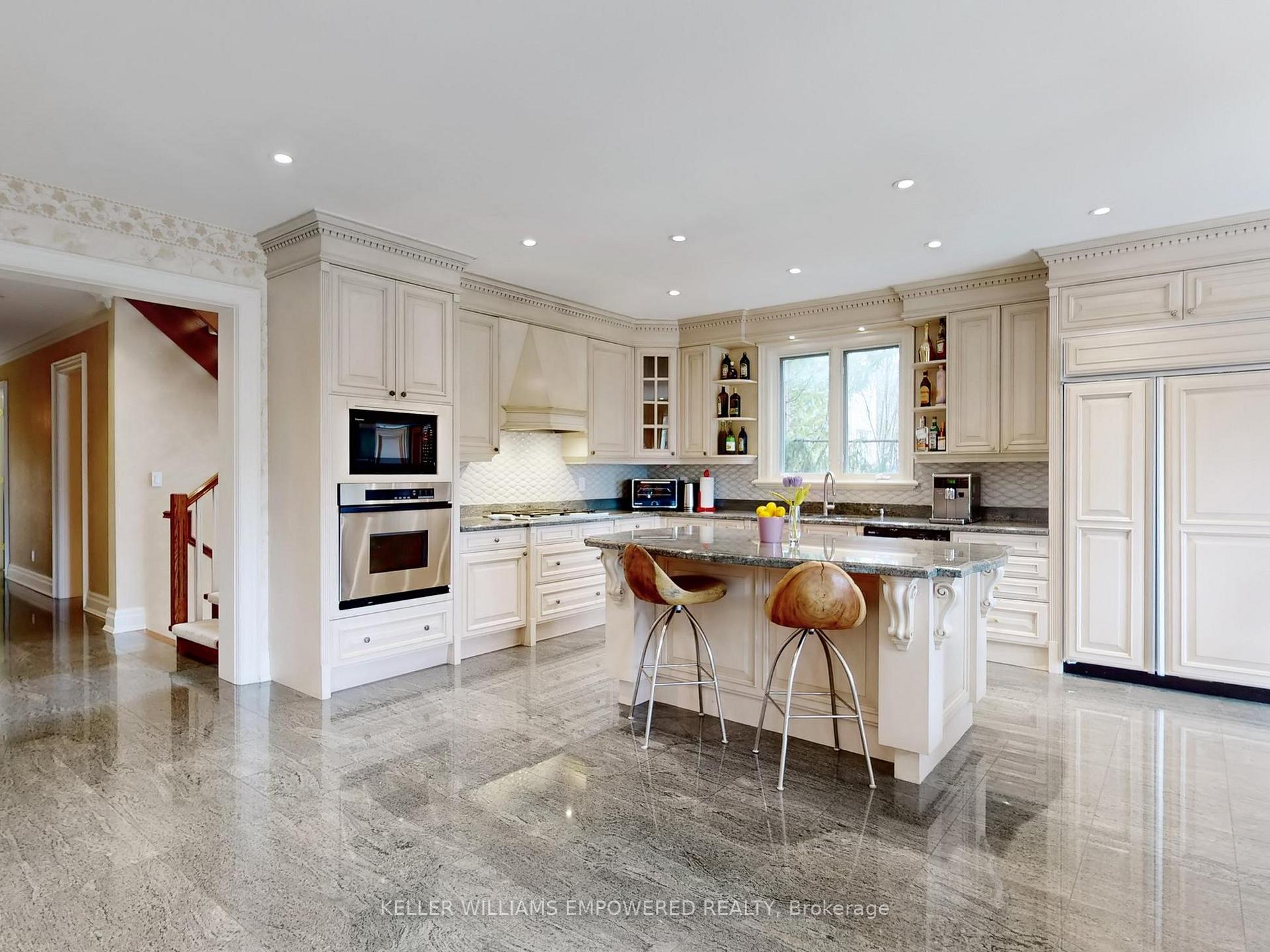 Photo 28 of 90 Humberview Drive, Vaughan, Islington Woods — HOMEH