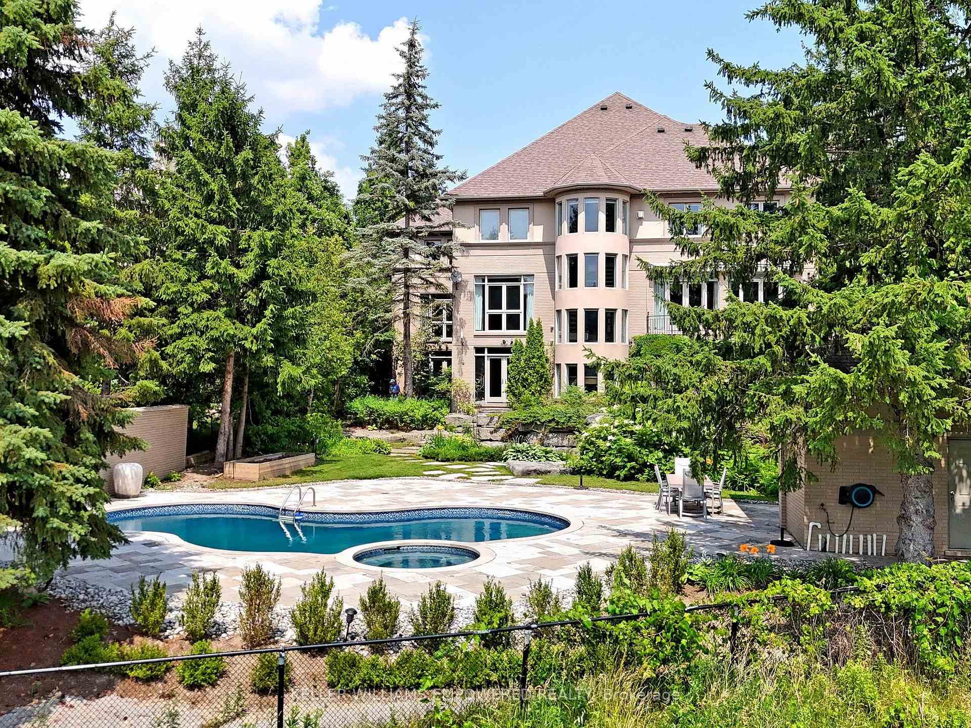 Photo 43 of 90 Humberview Drive, Vaughan, Islington Woods — HOMEH