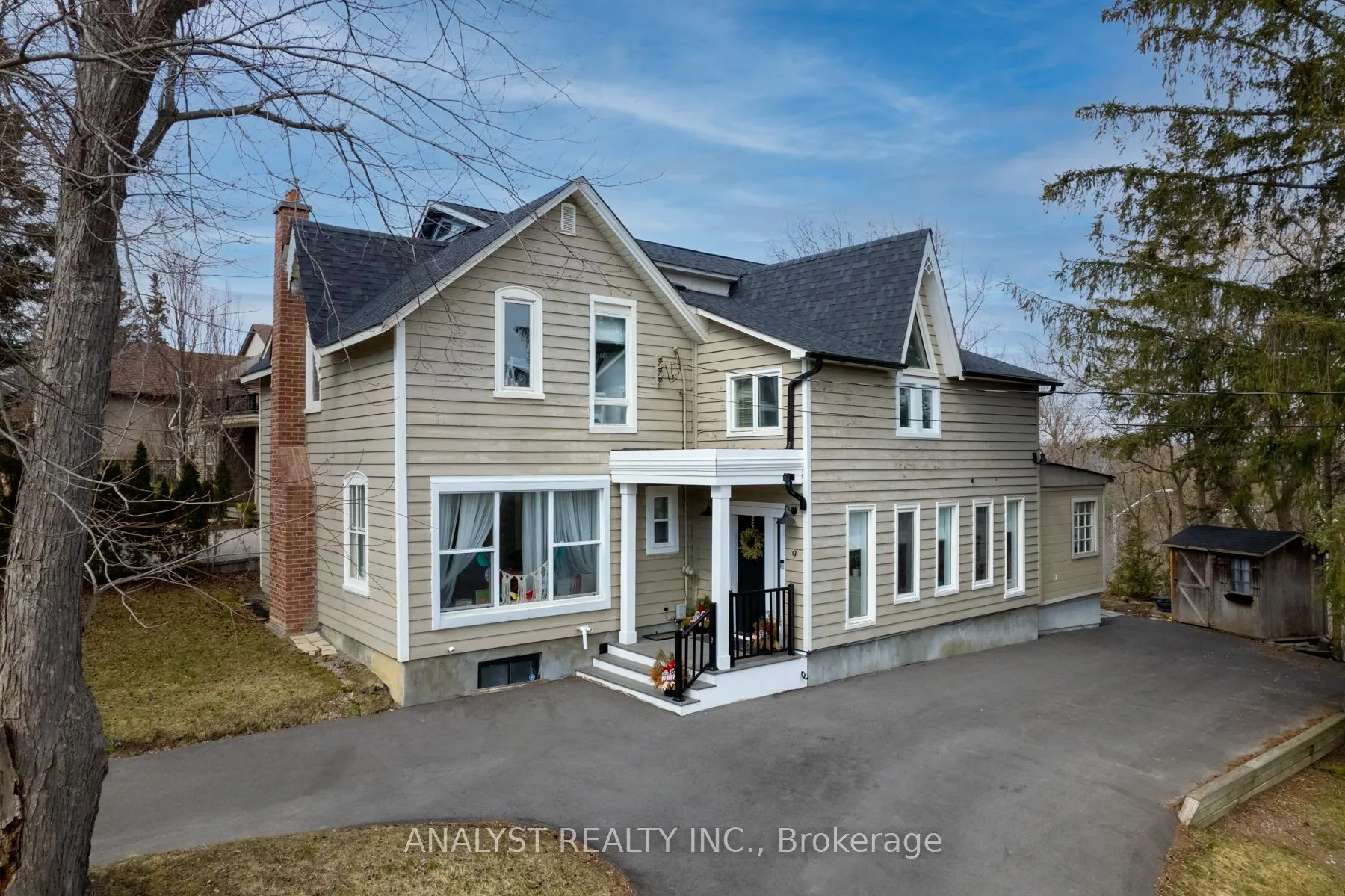Photo 3 of 9 Napier Street, Vaughan, Kleinburg — HOMEH
