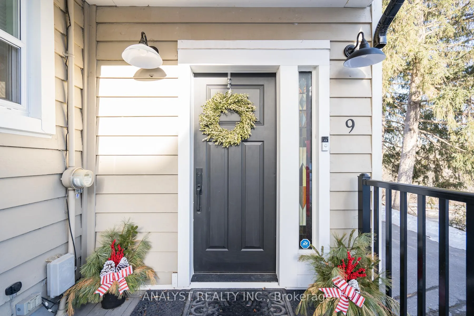 Photo 4 of 9 Napier Street, Vaughan, Kleinburg — HOMEH