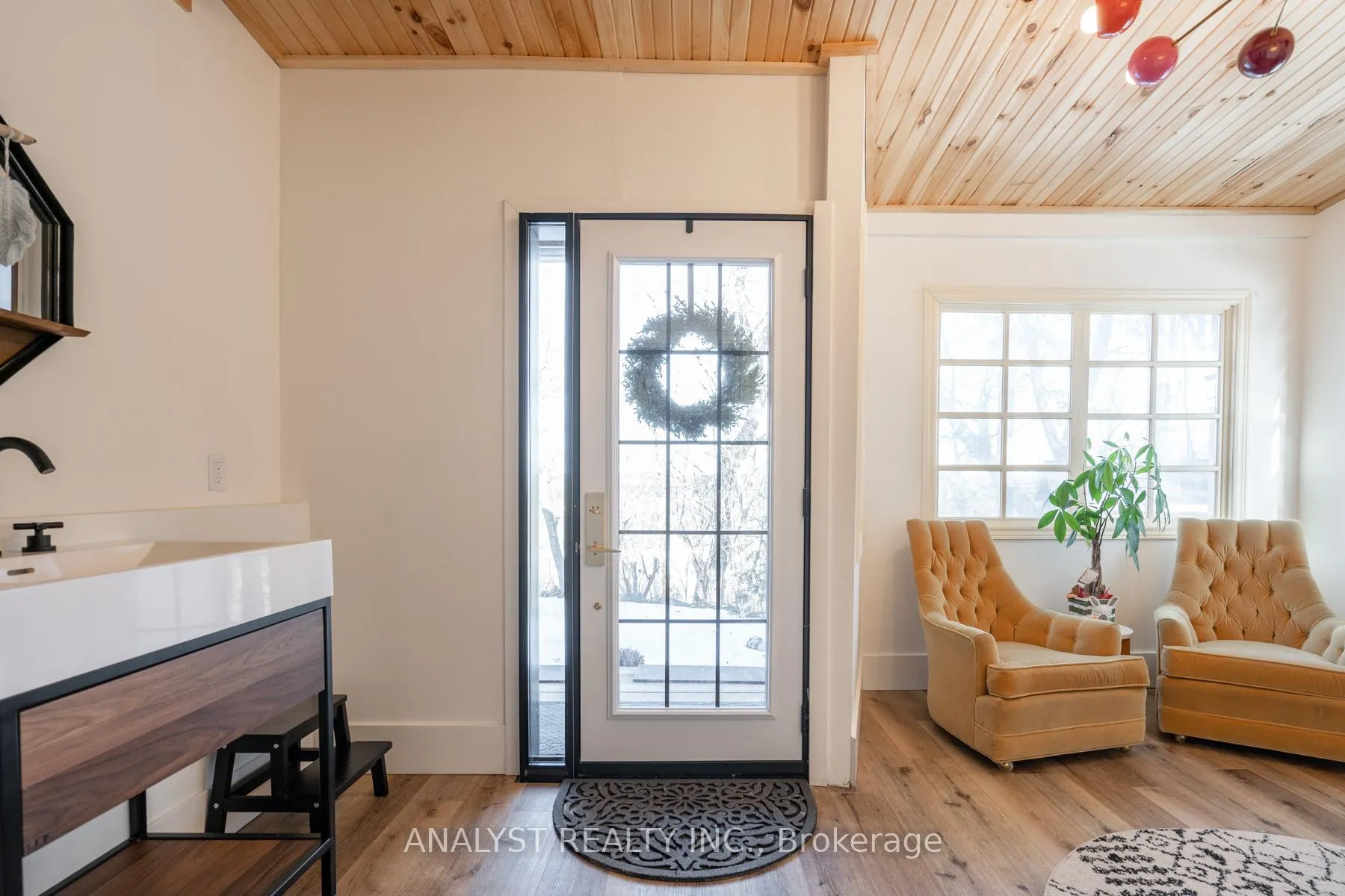 Photo 12 of 9 Napier Street, Vaughan, Kleinburg — HOMEH