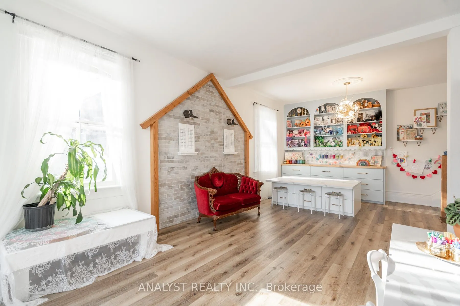 Photo 21 of 9 Napier Street, Vaughan, Kleinburg — HOMEH