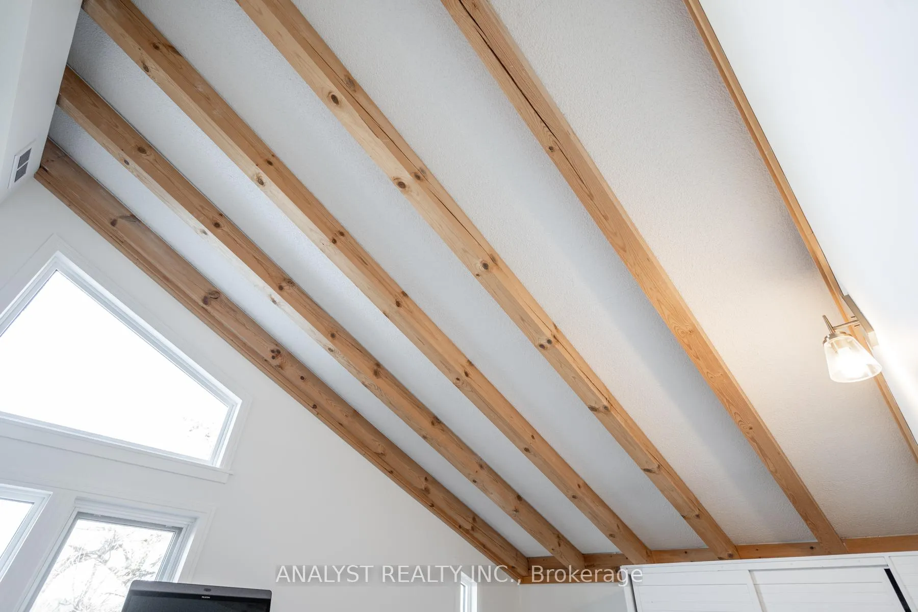 Photo 36 of 9 Napier Street, Vaughan, Kleinburg — HOMEH