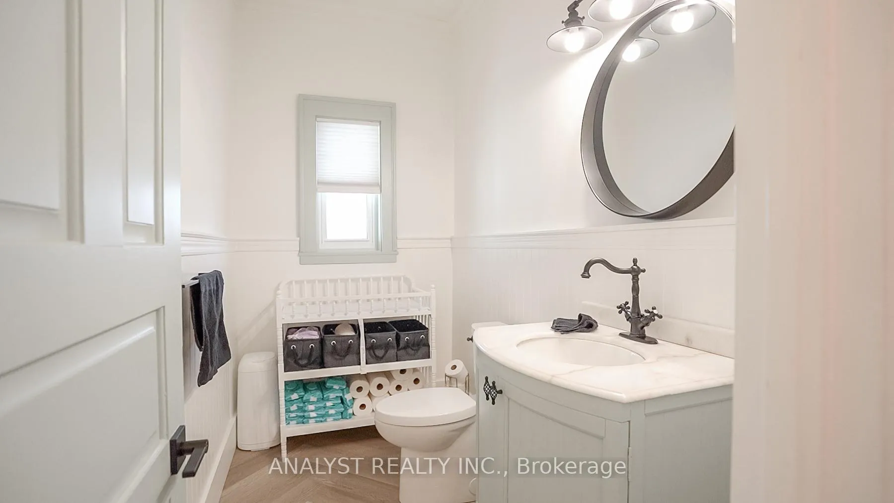 Photo 38 of 9 Napier Street, Vaughan, Kleinburg — HOMEH