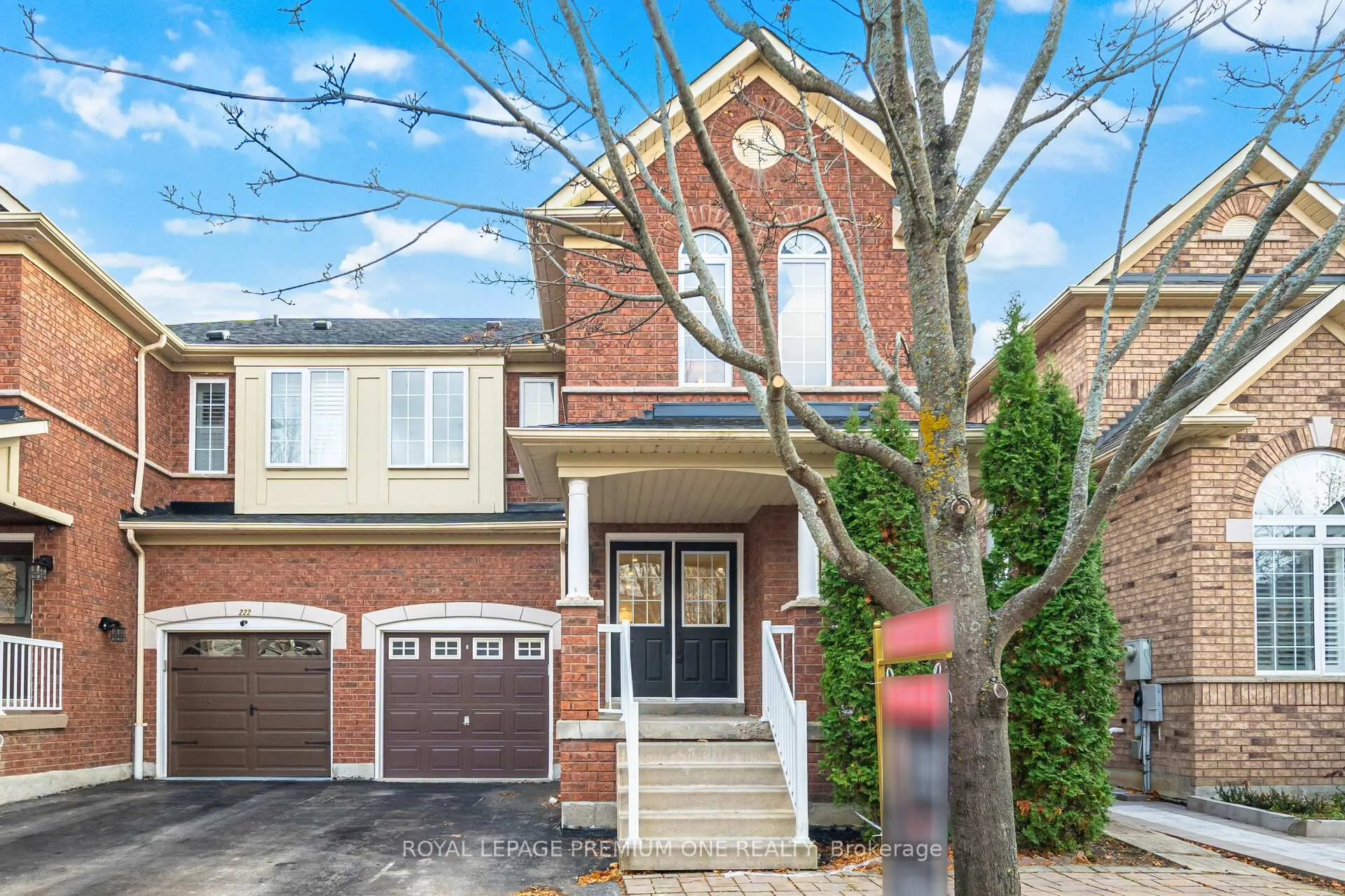 Front of 224 Hollywood Hill Circle