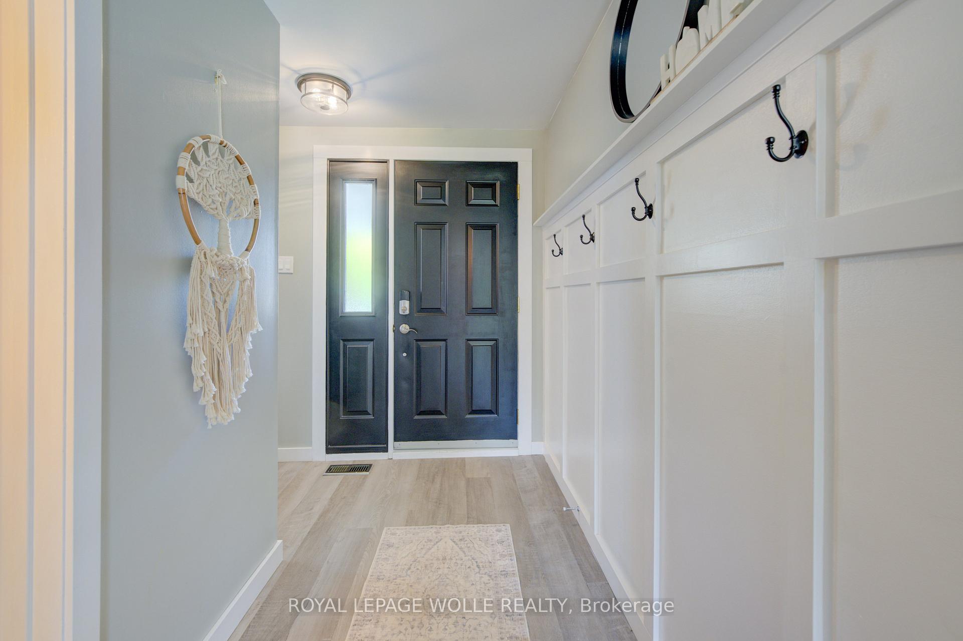 Photo 4 of 311 Sandowne Drive, Waterloo — HOMEH