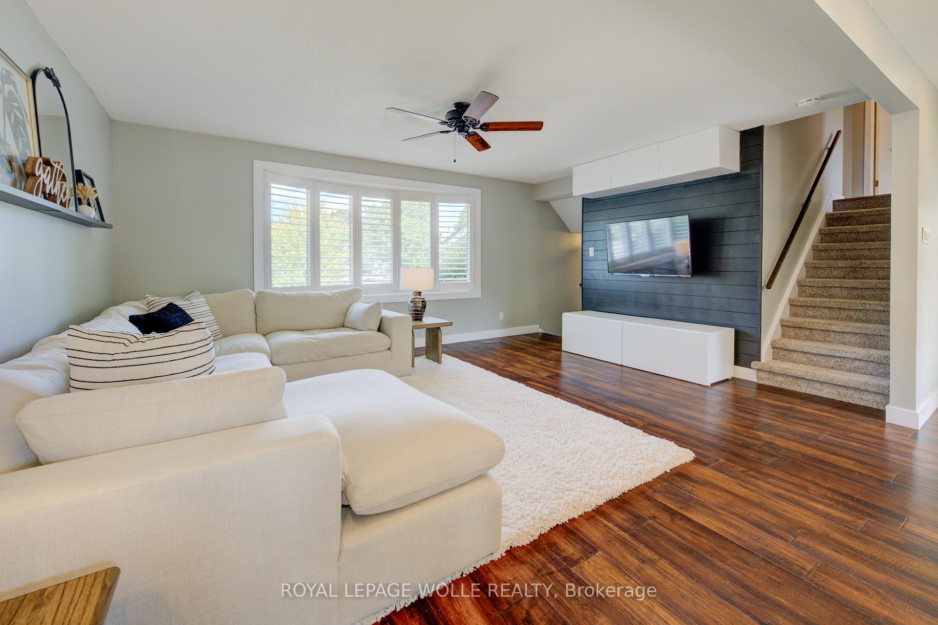 Photo 10 of 311 Sandowne Drive, Waterloo — HOMEH