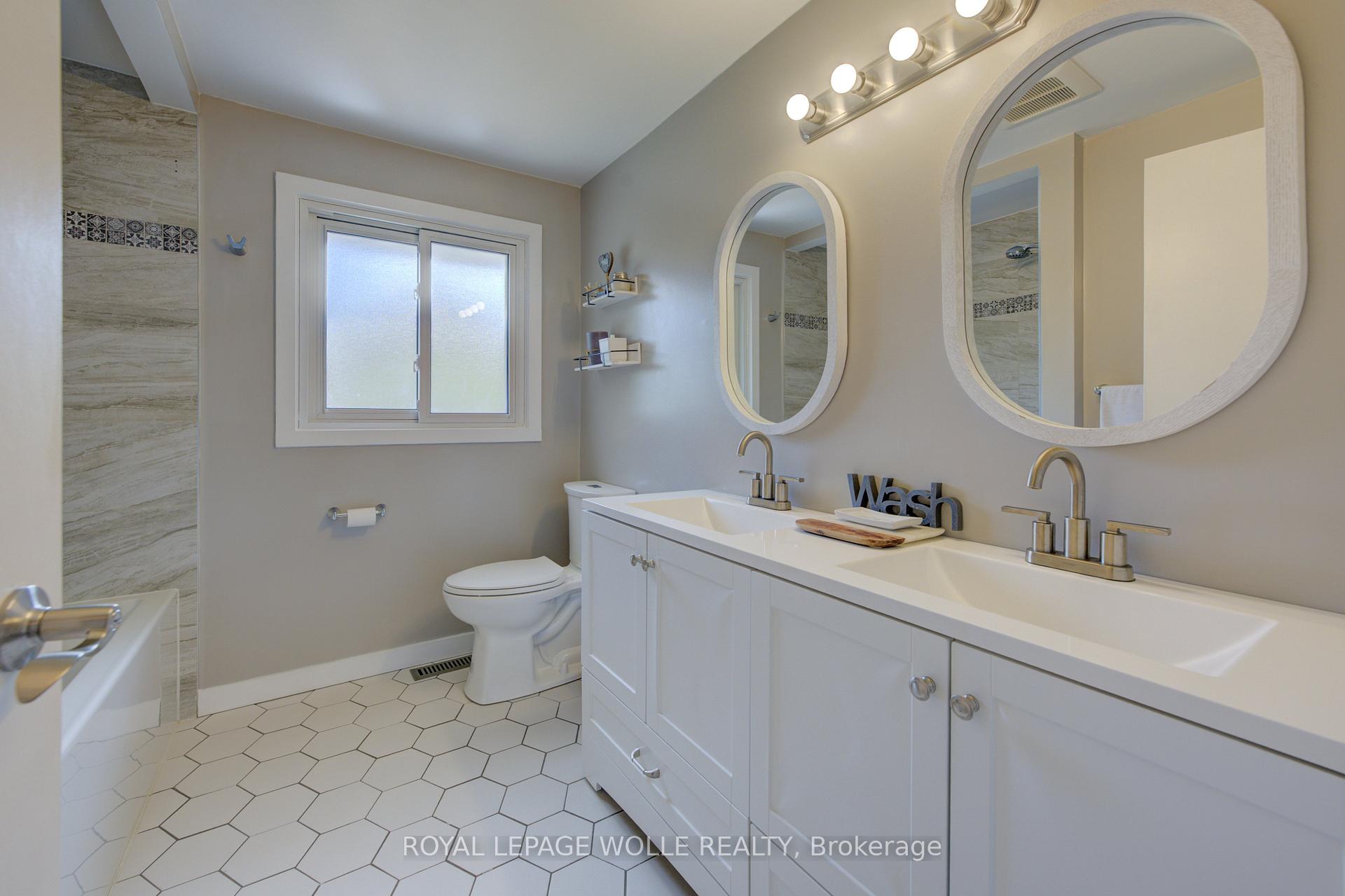 Photo 19 of 311 Sandowne Drive, Waterloo — HOMEH