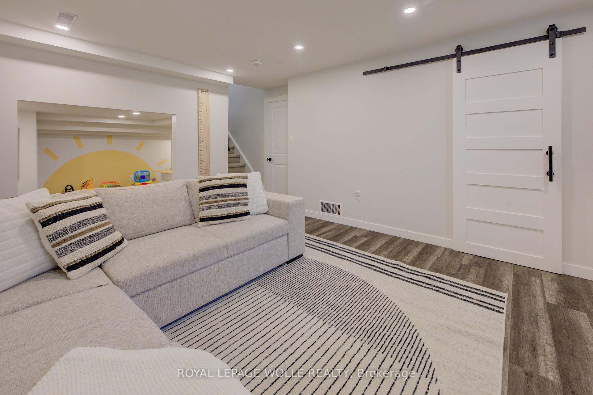 Photo 22 of 311 Sandowne Drive, Waterloo — HOMEH
