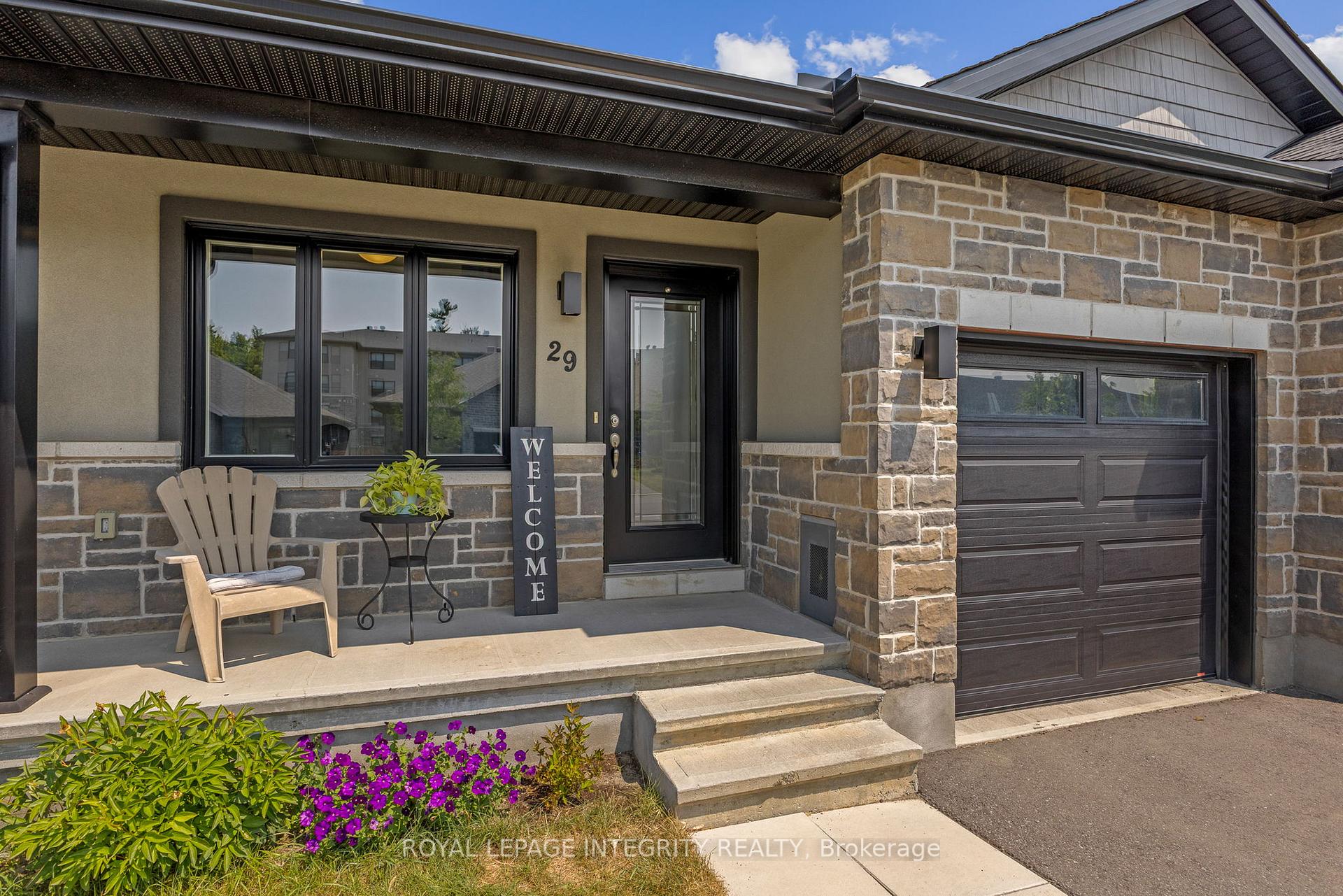 Photo 2 of 29 Morgan Clouthier Way, Arnprior — HOMEH