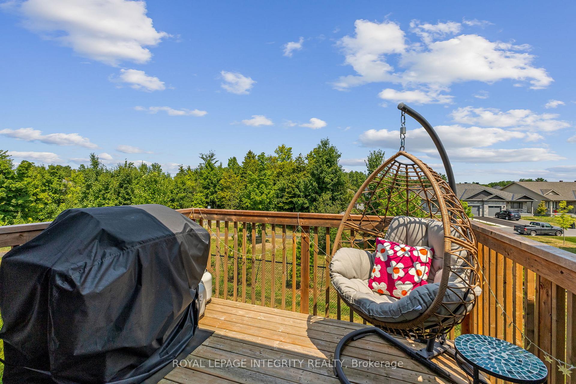 Photo 10 of 29 Morgan Clouthier Way, Arnprior — HOMEH