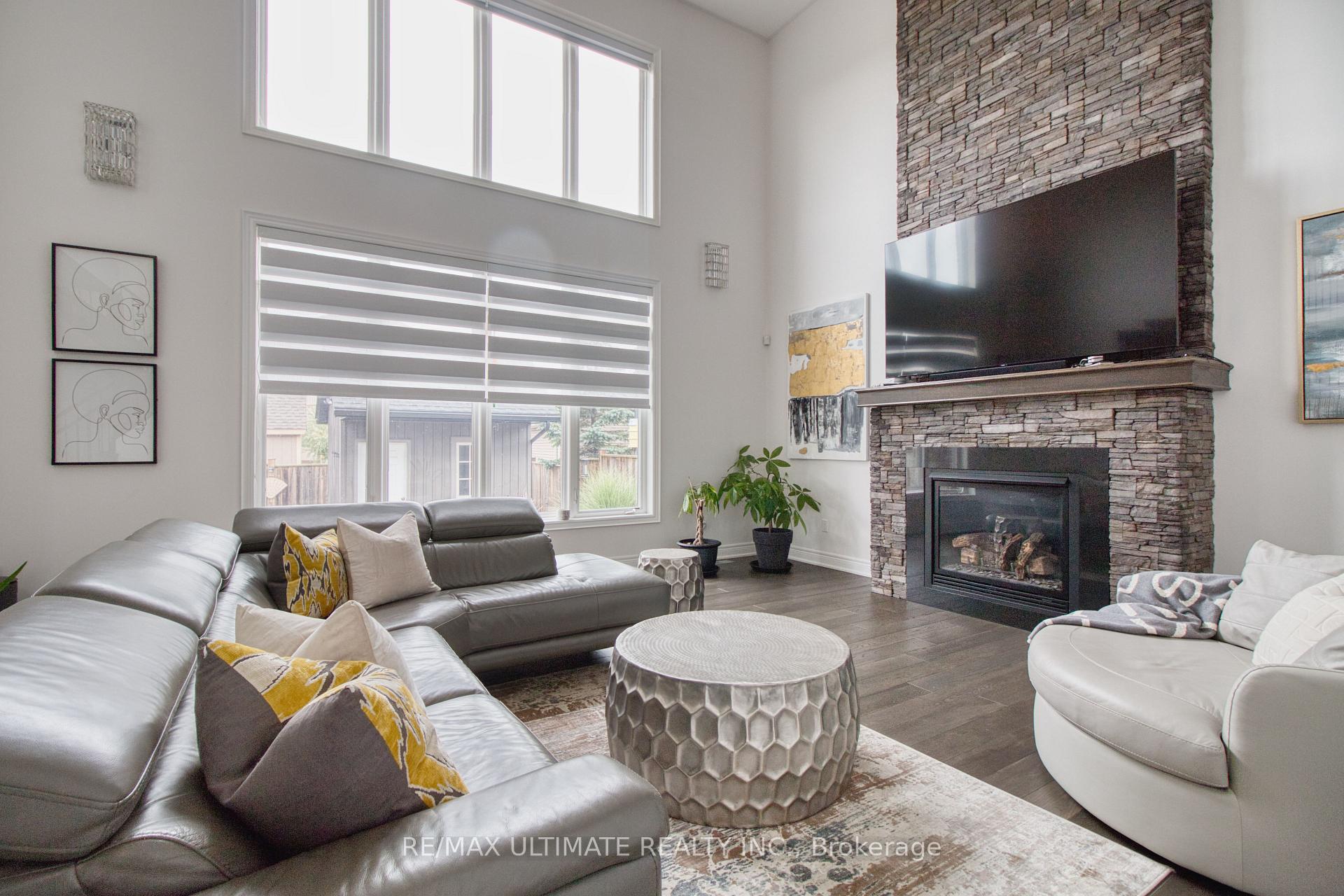 Photo 3 of 255 Colbeck Drive, Welland, Coyle Creek — HOMEH