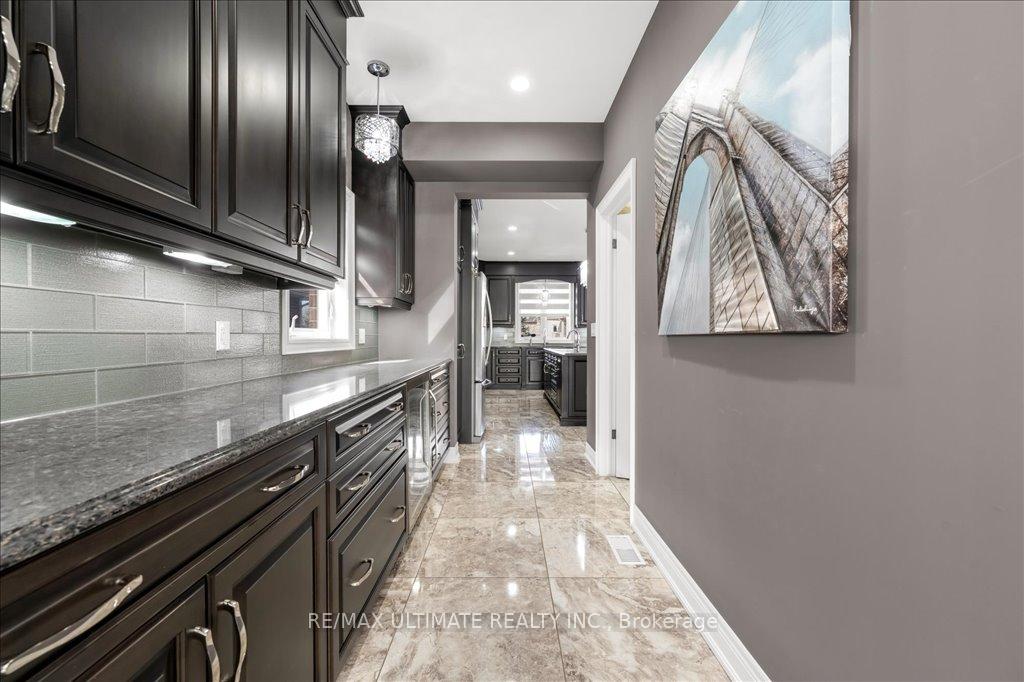 Photo 10 of 255 Colbeck Drive, Welland, Coyle Creek — HOMEH