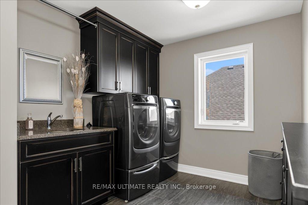 Photo 20 of 255 Colbeck Drive, Welland, Coyle Creek — HOMEH