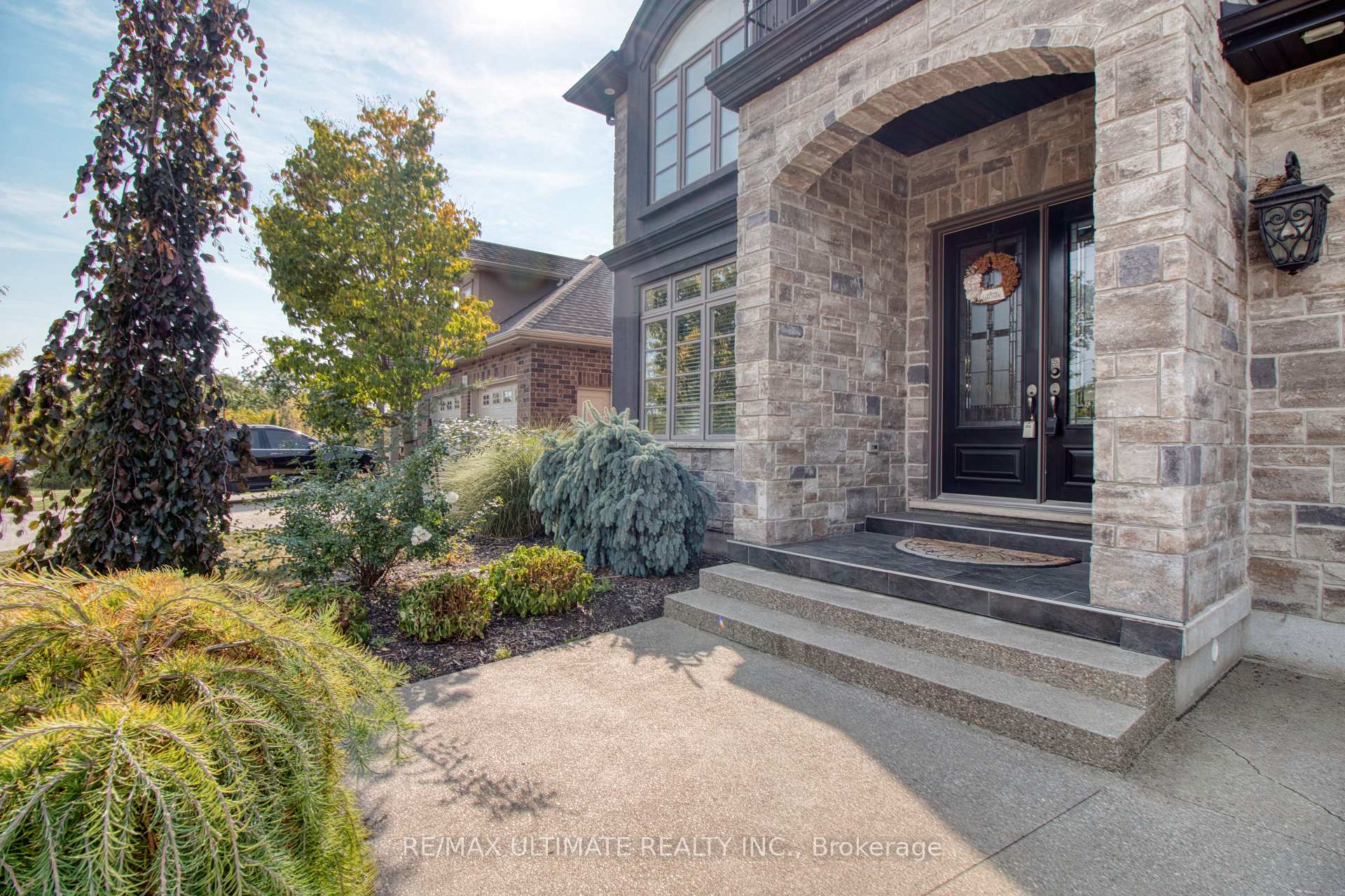 Photo 30 of 255 Colbeck Drive, Welland, Coyle Creek — HOMEH