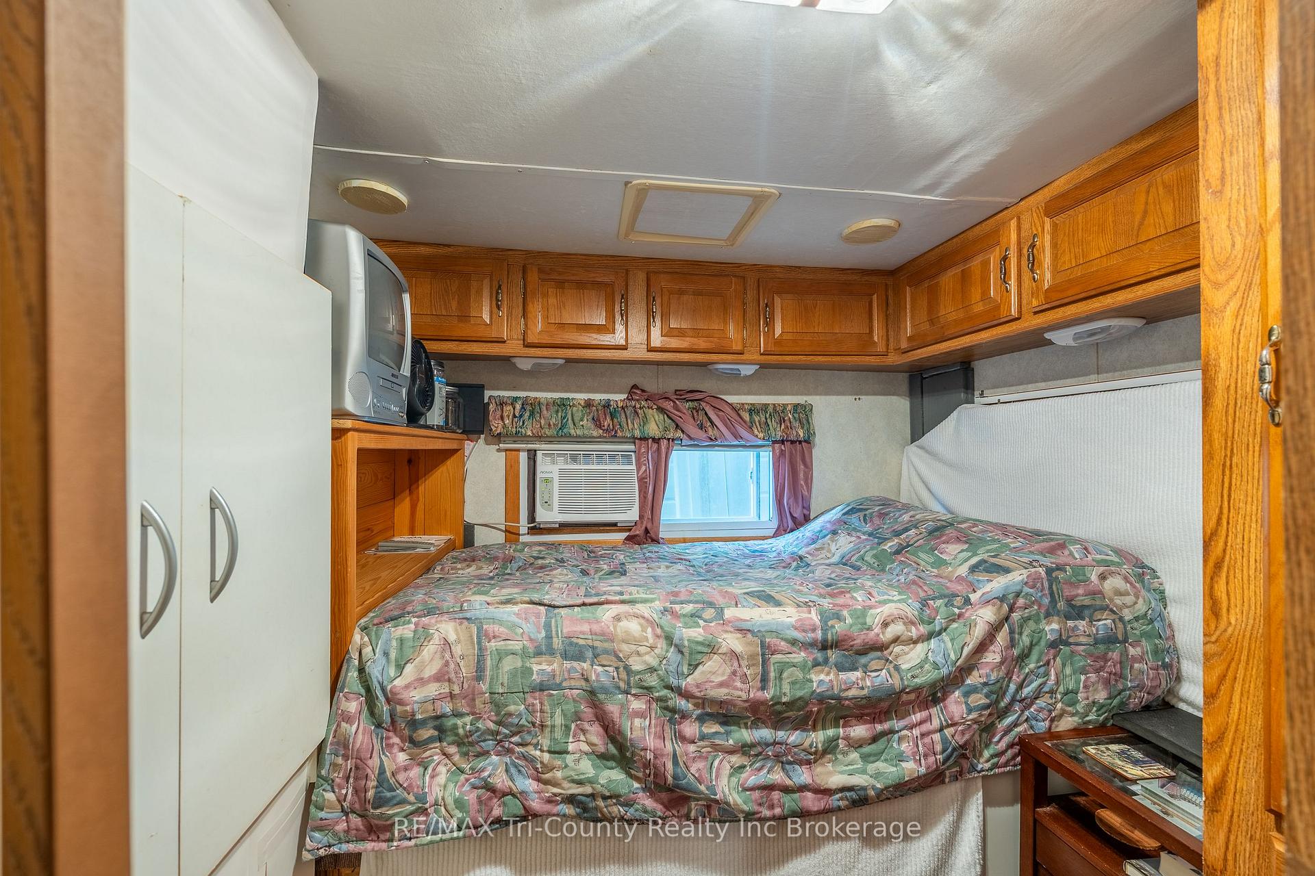 Photo 14 of Unit 32, 33 Pitt Street, Bayham, Port Burwell — HOMEH
