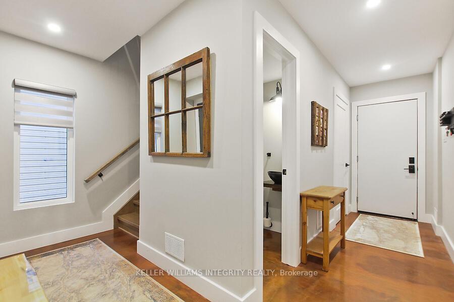 Photo 3 of Unit D, 84 Carruthers Avenue, Ottawa, Mechanicsville — HOMEH