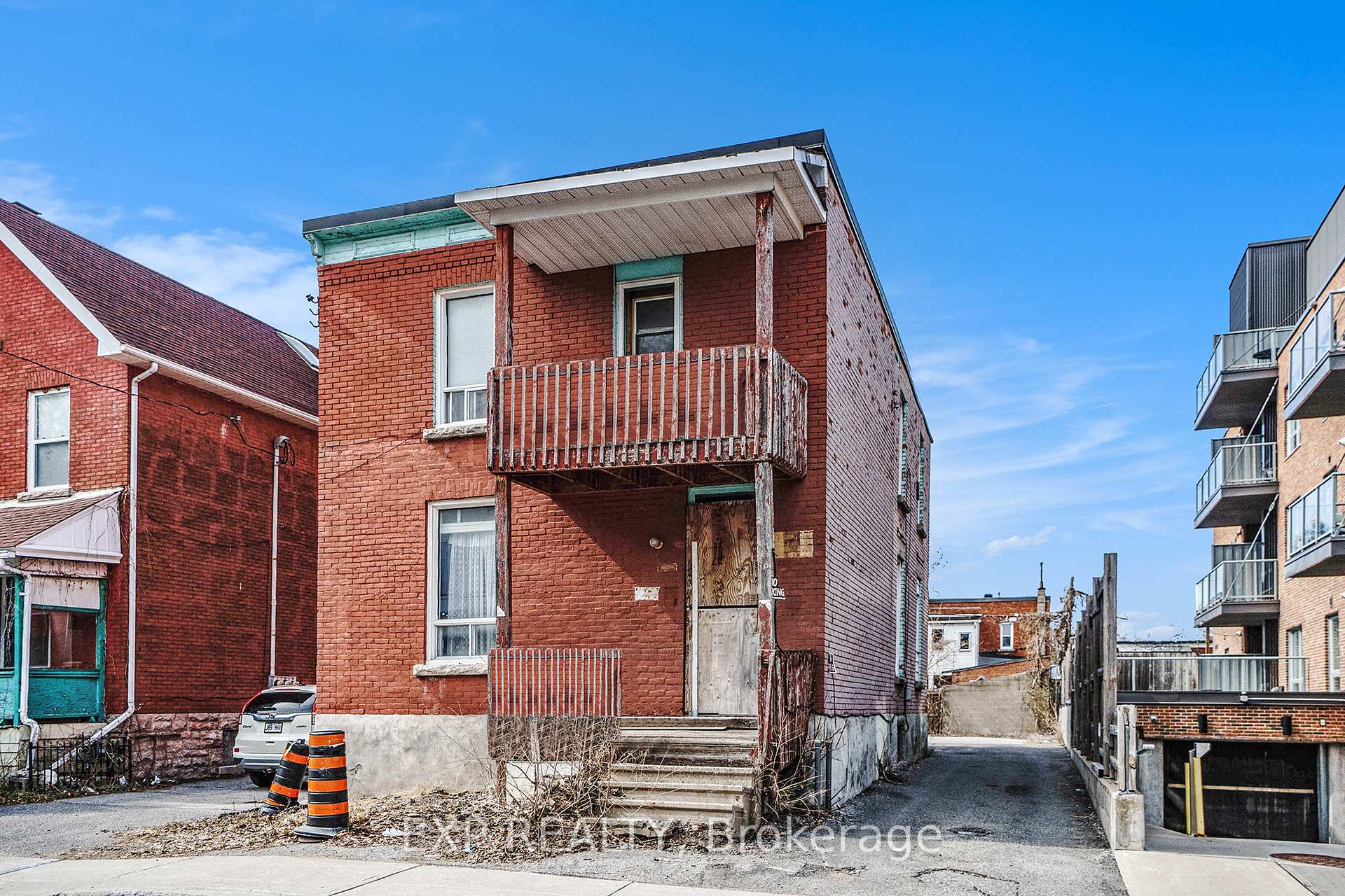 Photo 4 of 13 Balsam Street, Ottawa, West Centre Town — HOMEH
