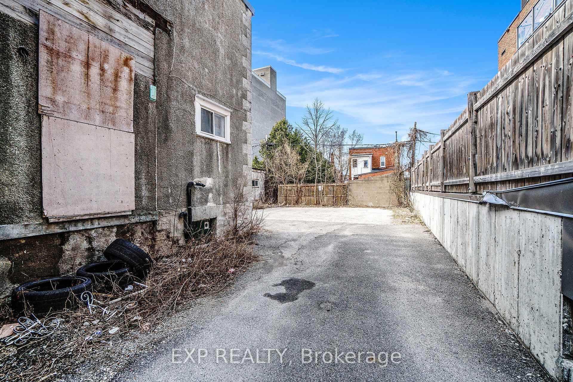 Photo 7 of 13 Balsam Street, Ottawa, West Centre Town — HOMEH