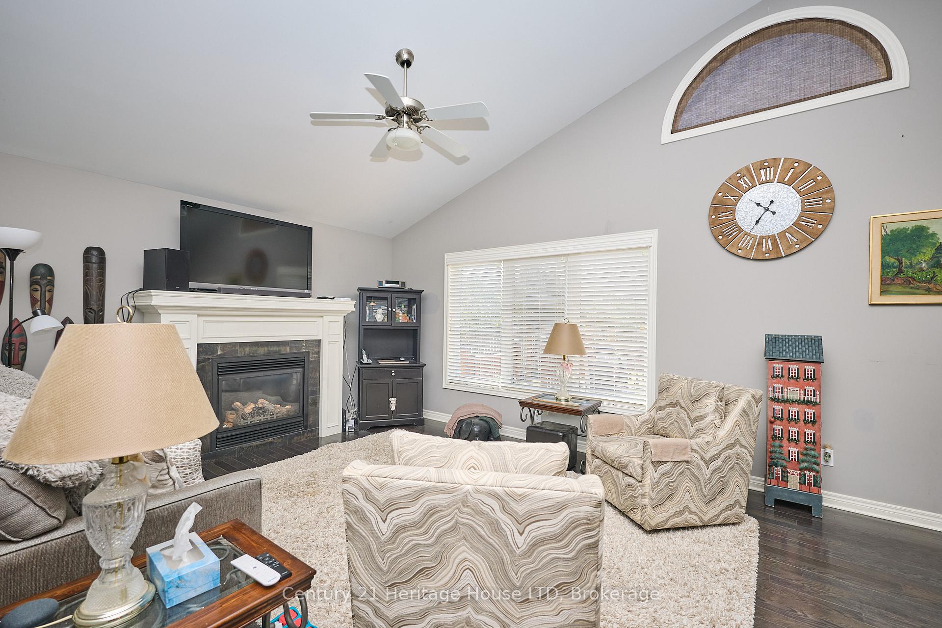 Photo 9 of 450 Classic Avenue, Welland, Lincoln/Crowland — HOMEH