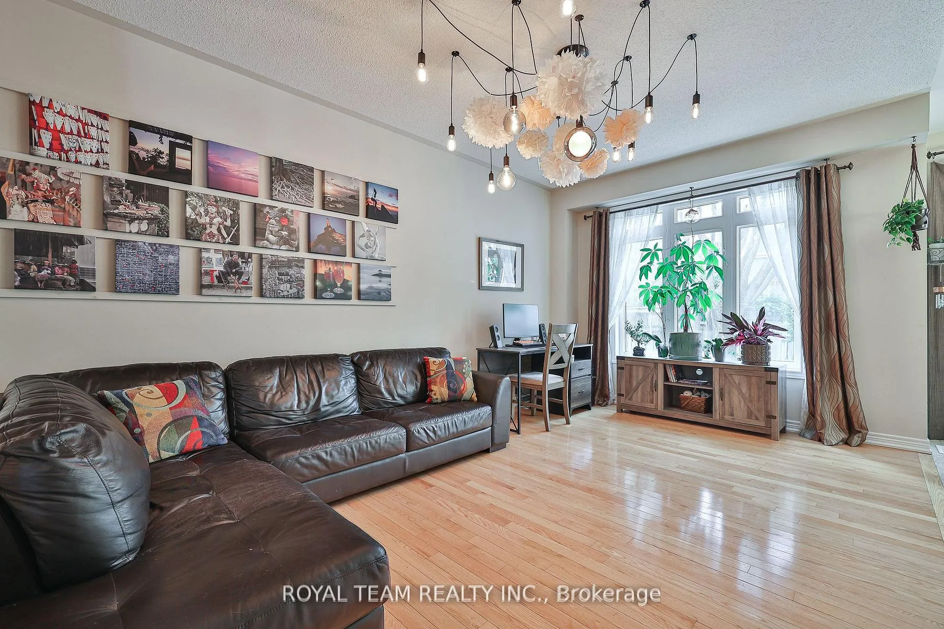 Photo 5 of 76 Degas Drive, Vaughan, Patterson — HOMEH