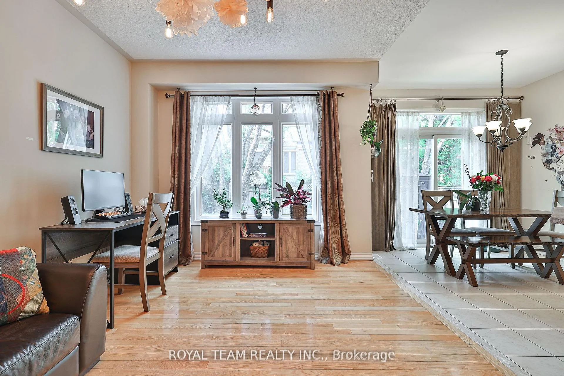 Photo 6 of 76 Degas Drive, Vaughan, Patterson — HOMEH