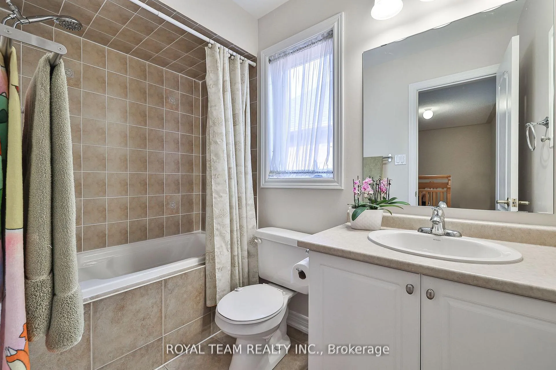 Photo 16 of 76 Degas Drive, Vaughan, Patterson — HOMEH