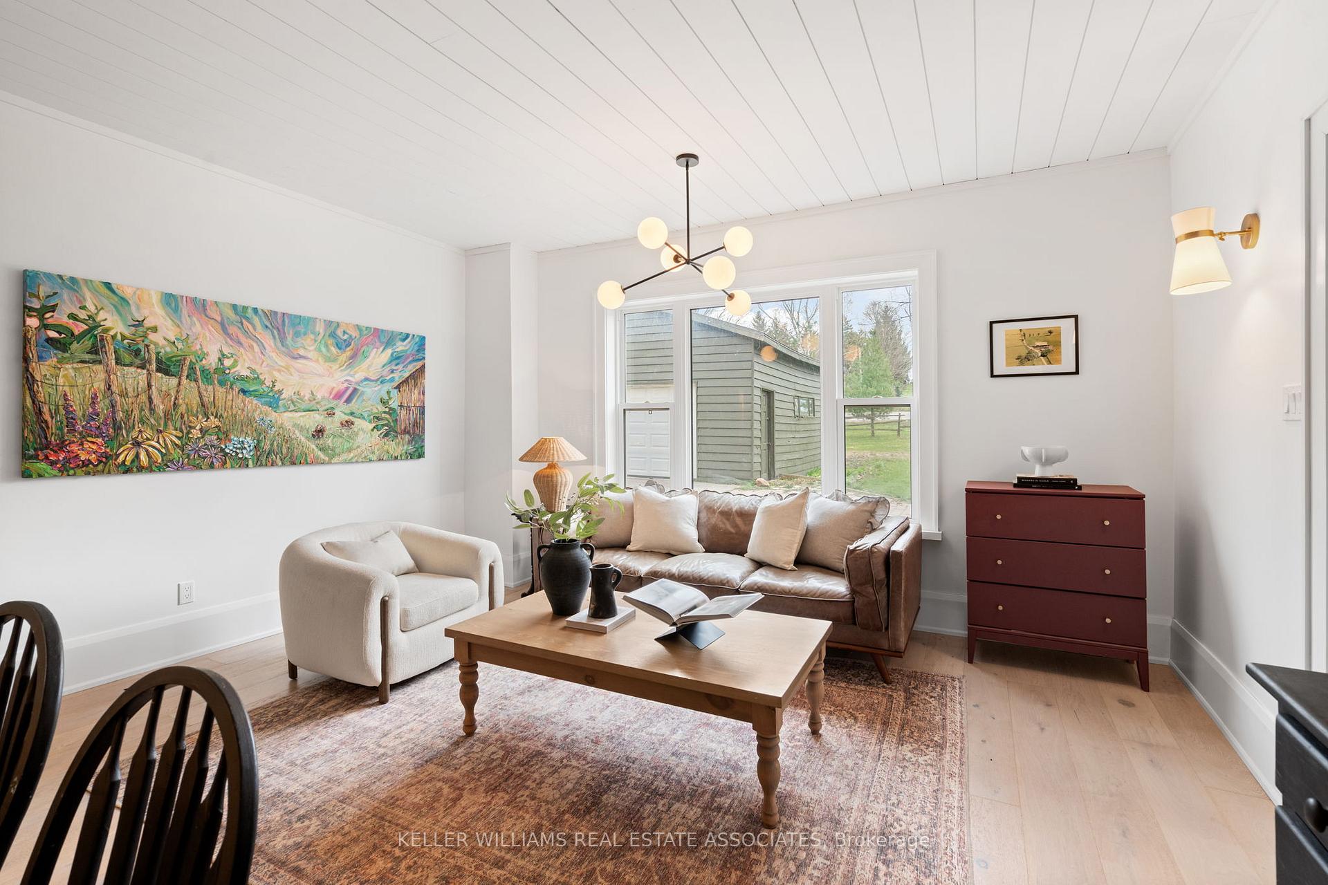 Photo 5 of 6 Scott Court, Uxbridge, Rural Uxbridge — HOMEH