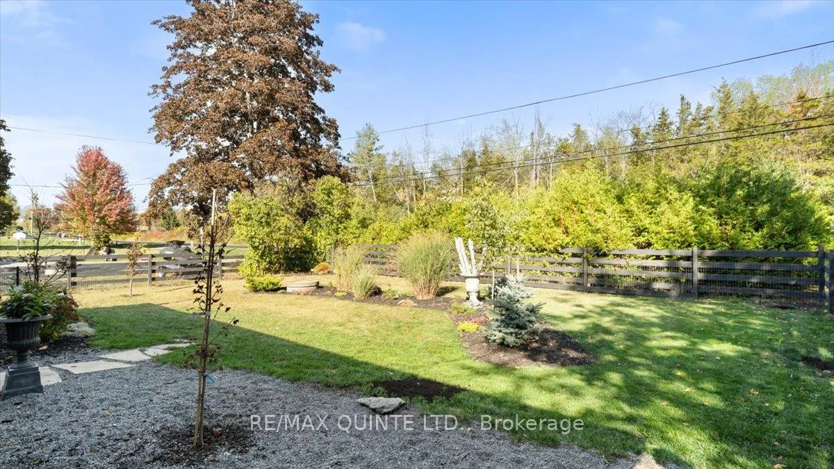 Photo 6 of 107 Ashley Street, Belleville, Thurlow Ward — HOMEH