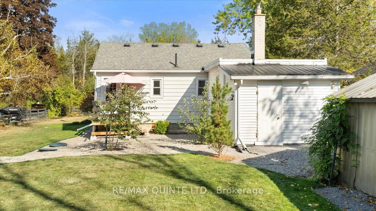 Photo 9 of 107 Ashley Street, Belleville, Thurlow Ward — HOMEH