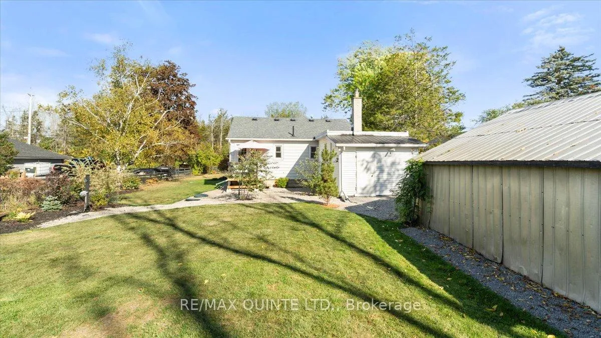 Photo 10 of 107 Ashley Street, Belleville, Thurlow Ward — HOMEH