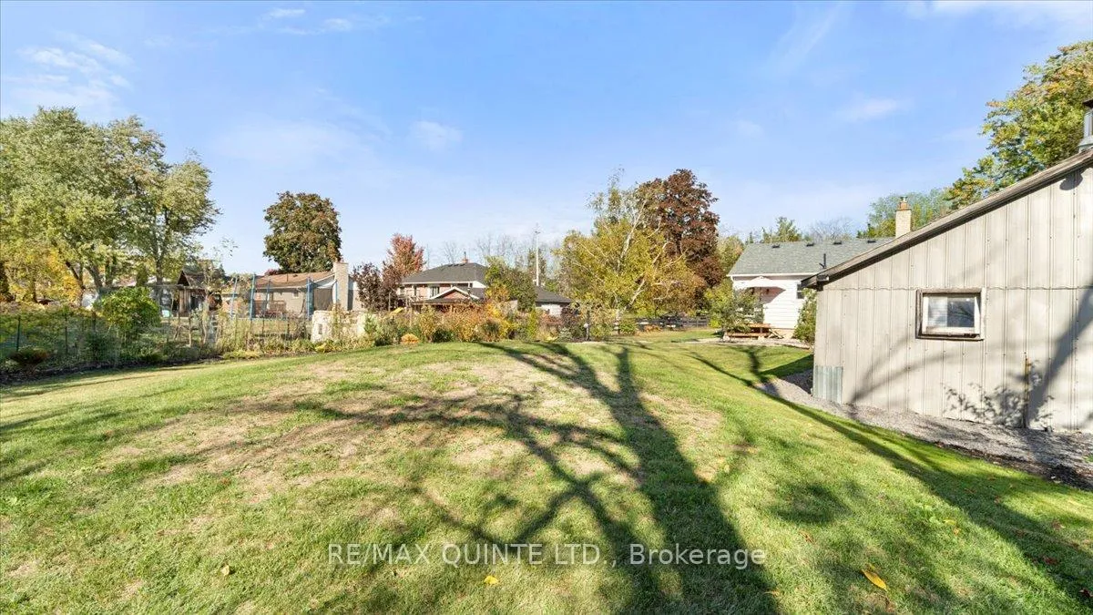 Photo 13 of 107 Ashley Street, Belleville, Thurlow Ward — HOMEH
