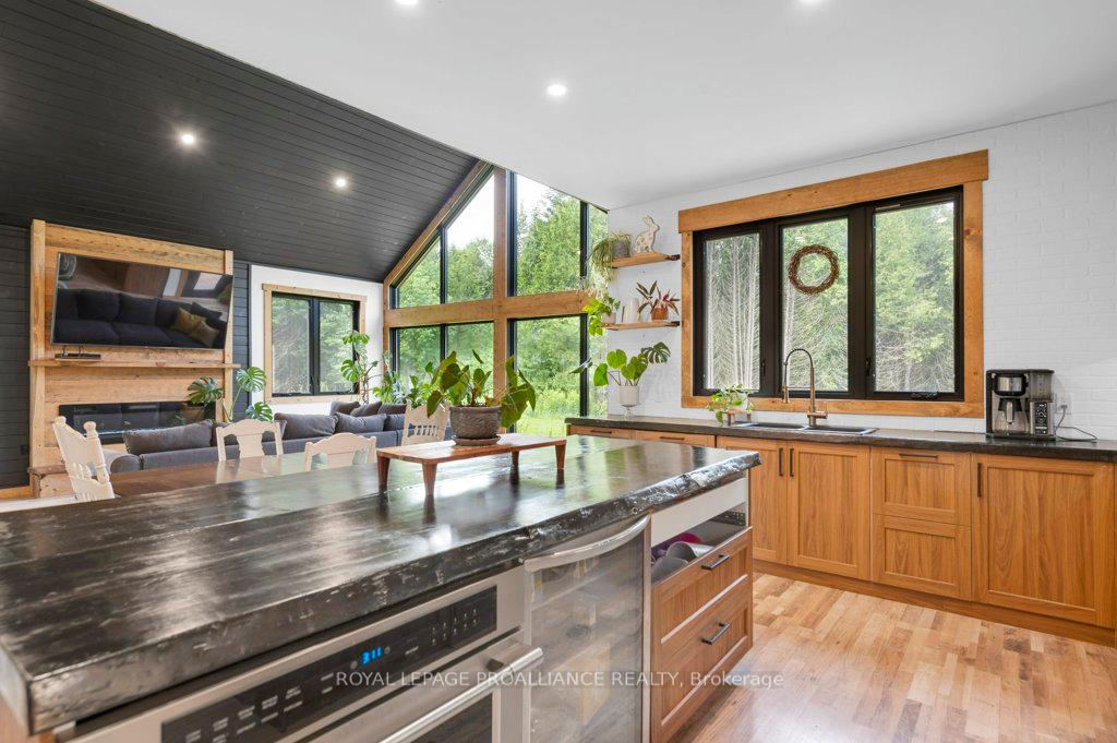 Photo 15 of 990 French Settlement Road, Tweed, Hungerford (Twp) — HOMEH