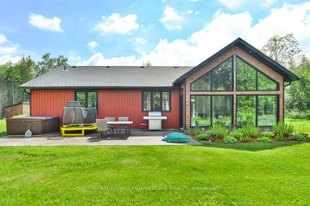 Photo 28 of 990 French Settlement Road, Tweed, Hungerford (Twp) — HOMEH