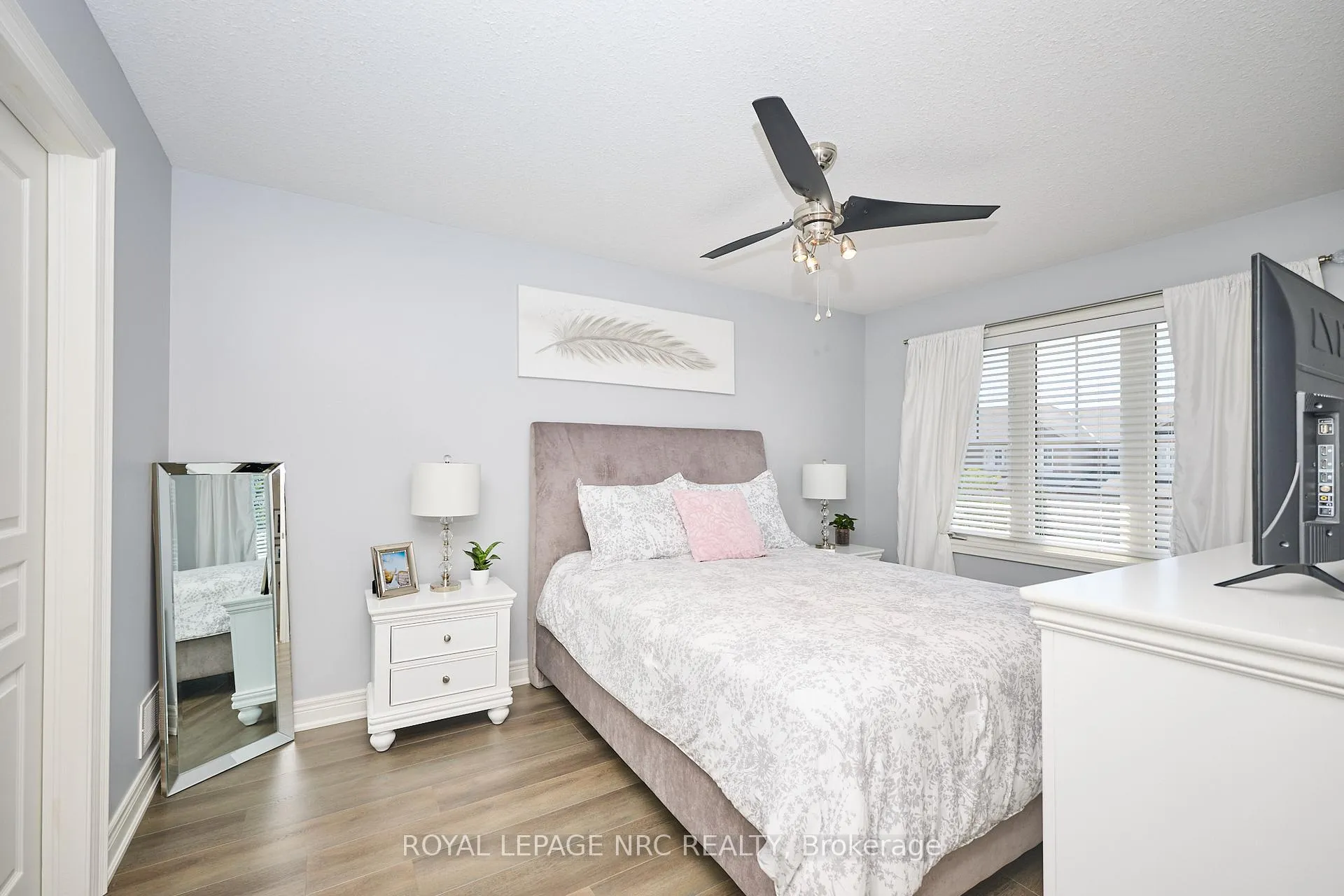 Photo 21 of 118 Roselawn Crescent, Welland, Coyle Creek — HOMEH