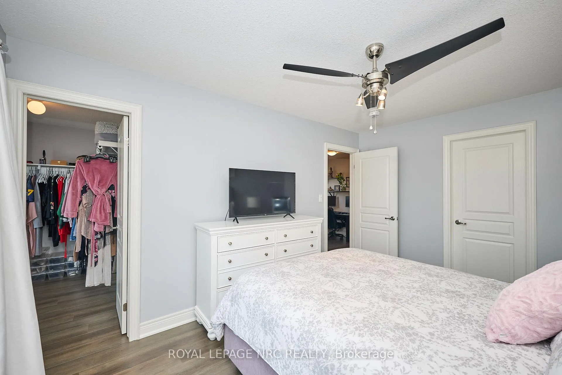 Photo 24 of 118 Roselawn Crescent, Welland, Coyle Creek — HOMEH
