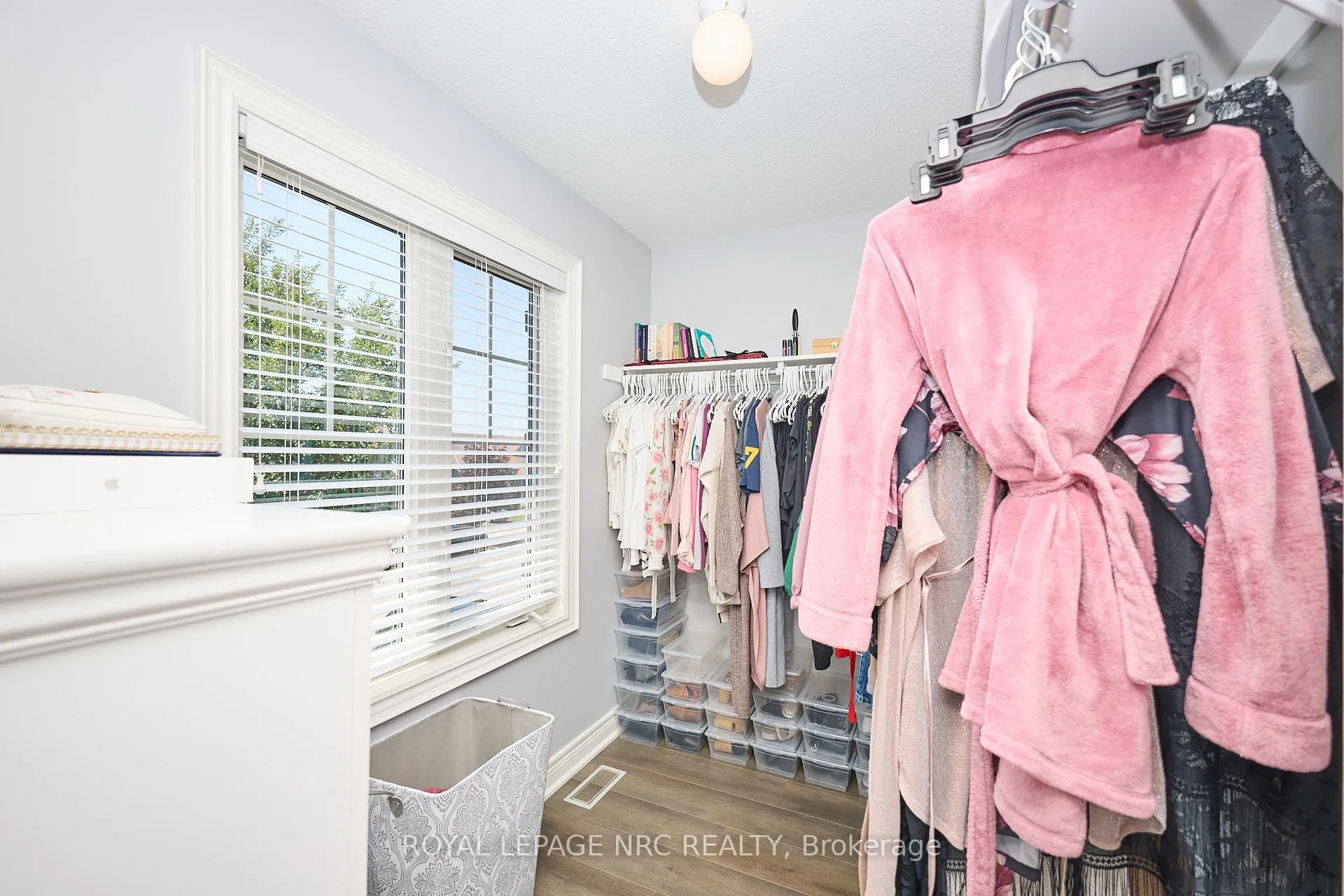 Photo 25 of 118 Roselawn Crescent, Welland, Coyle Creek — HOMEH