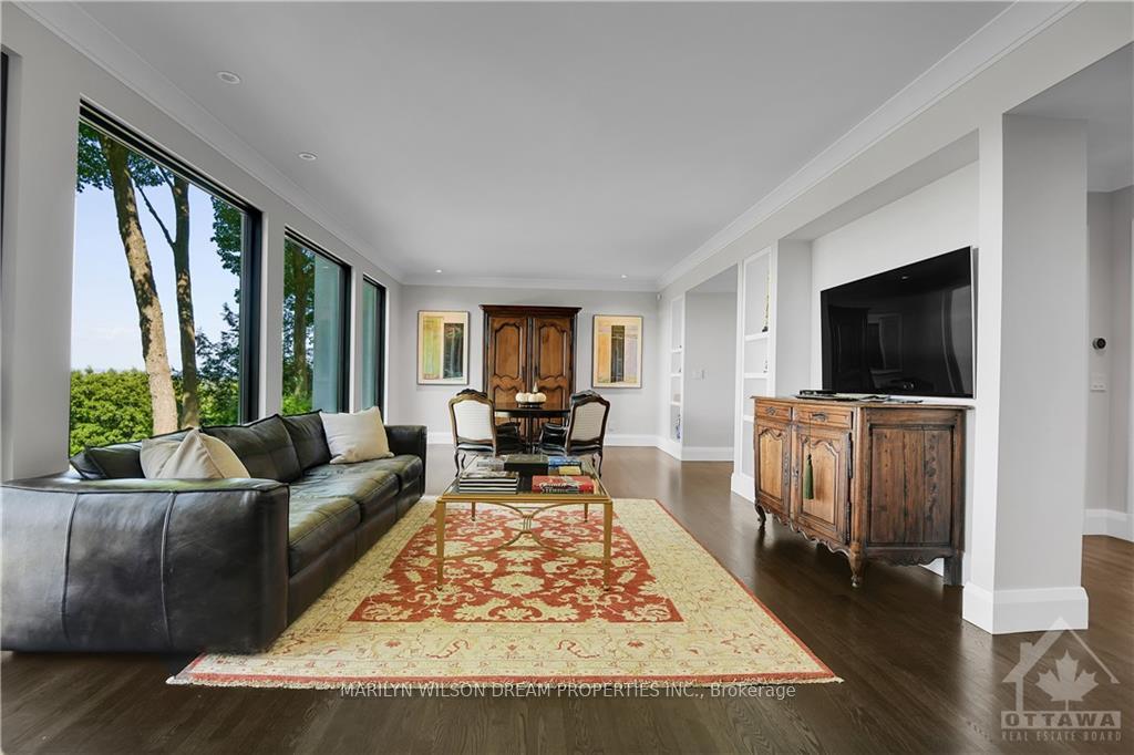 Photo 5 of 10 Rothwell Drive, Ottawa, Rothwell Heights — HOMEH