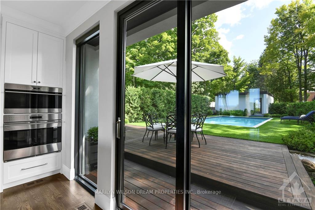 Photo 16 of 10 Rothwell Drive, Ottawa, Rothwell Heights — HOMEH
