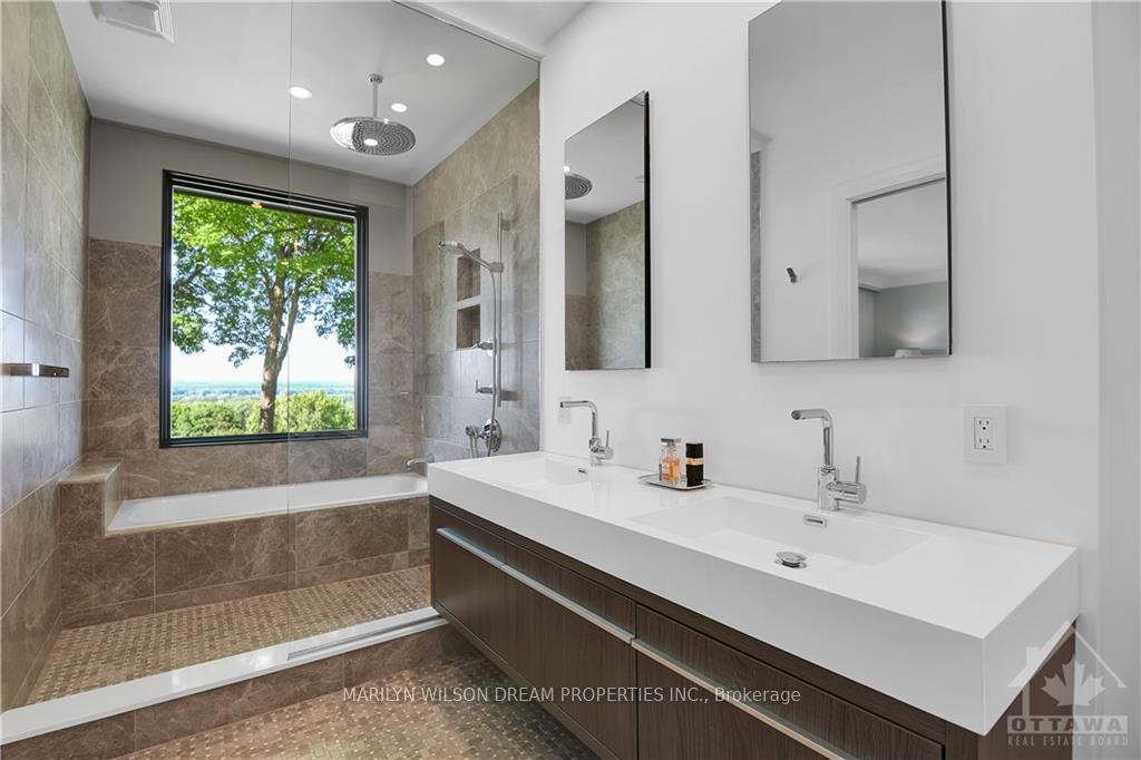 Photo 21 of 10 Rothwell Drive, Ottawa, Rothwell Heights — HOMEH