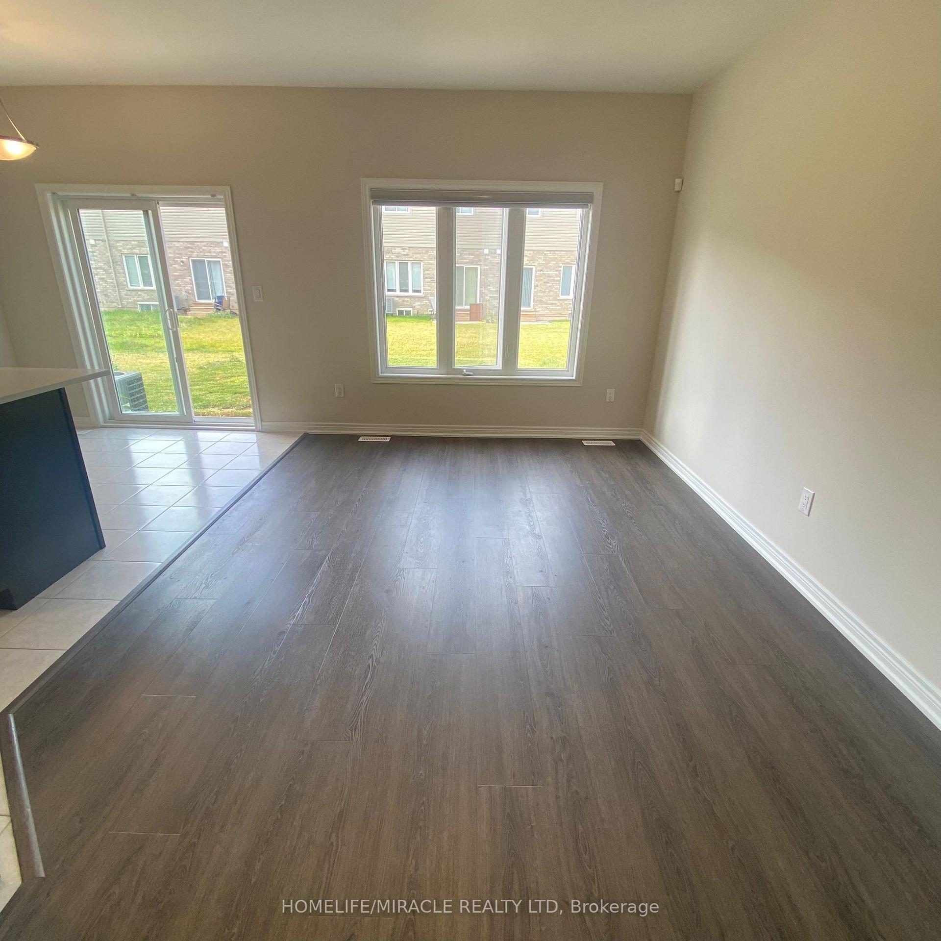 Photo 3 of 89 Sunflower Place, Welland, West Welland — HOMEH