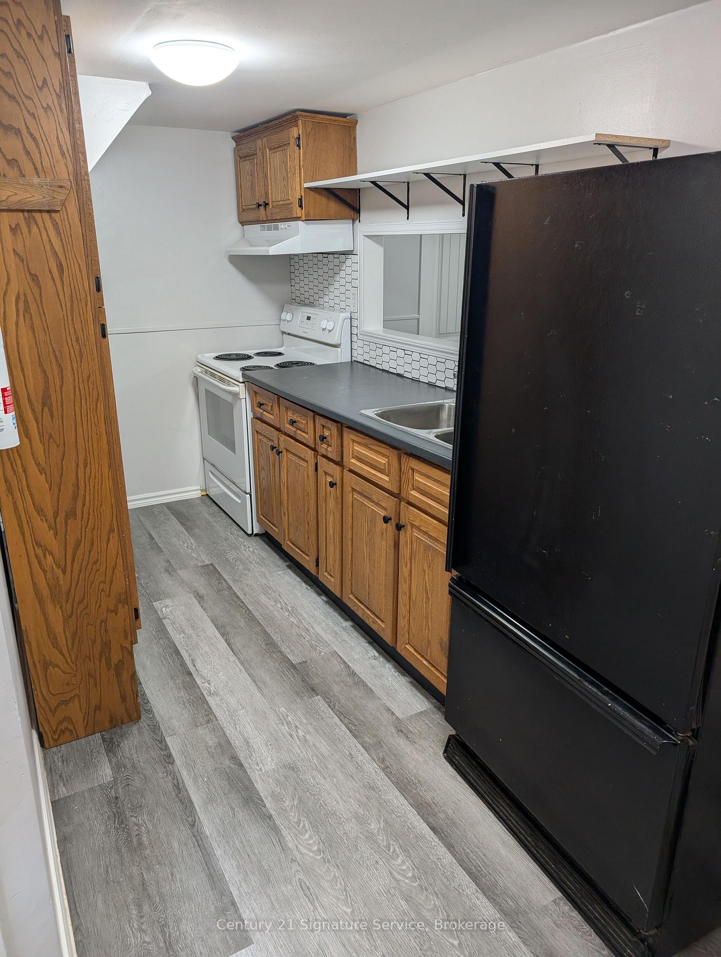 Photo 4 of Unit Lower Level, 71 Commercial Street, Welland, Lincoln/Crowland — HOMEH