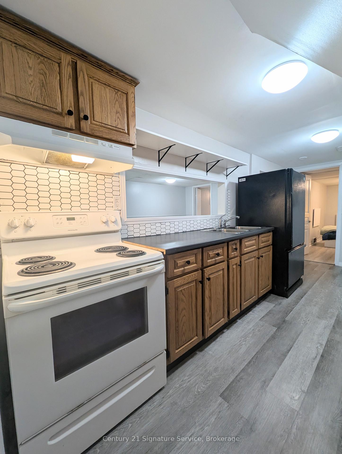 Photo 5 of Unit Lower Level, 71 Commercial Street, Welland, Lincoln/Crowland — HOMEH